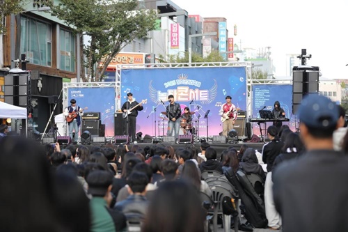 d7dfe4e7f10b40f73b7a80a472a81193_1762323117_3402.jpg d7dfe4e7f10b40f73b7a80a472a81193_1762323117_3402.jpg