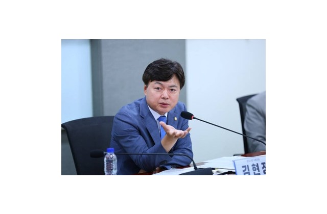 “한화엔진으로 이직한 경쟁사 숙련노동자 13명